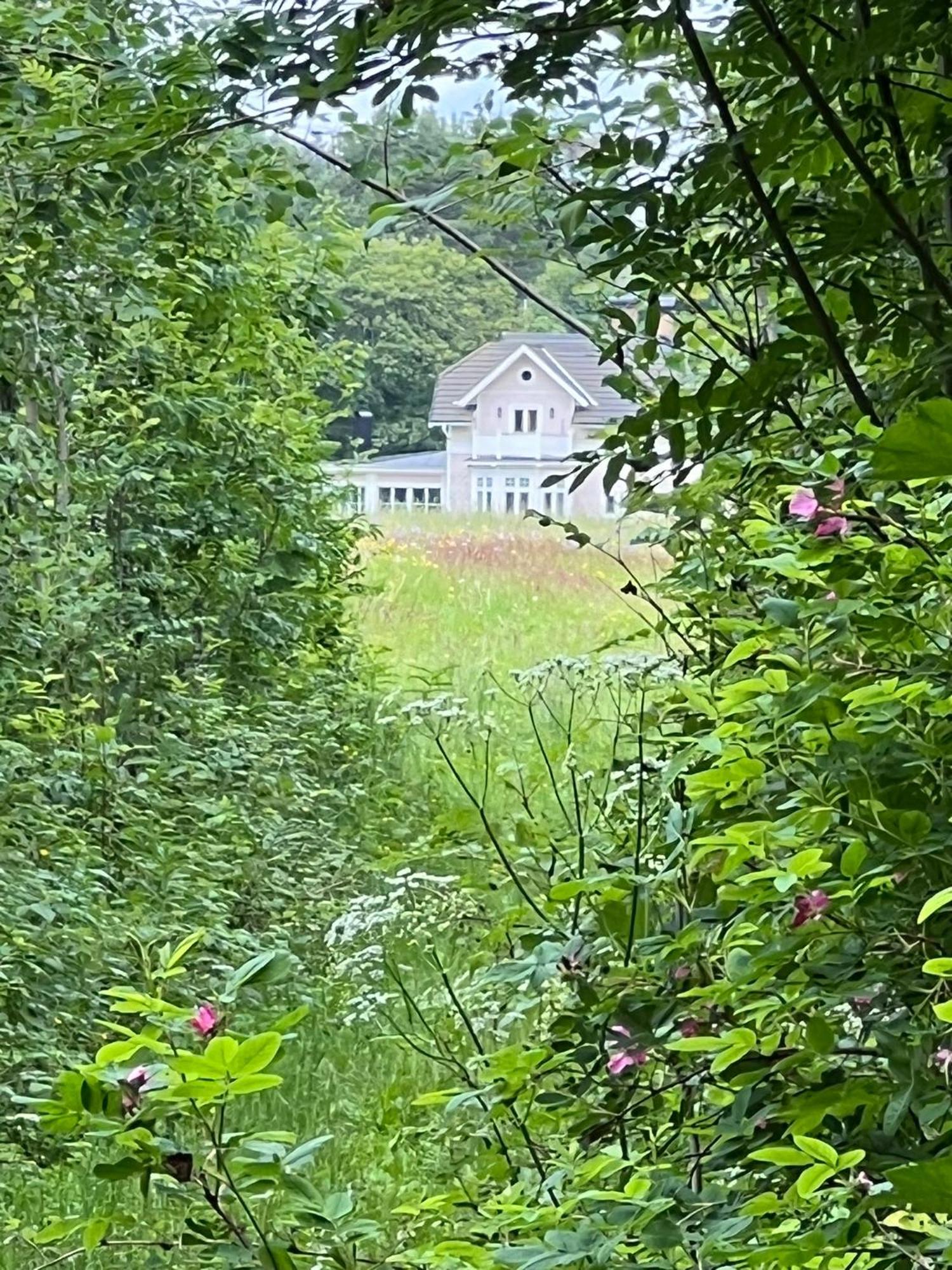 דירות Stöllet Rosa Huset Osebol מראה חיצוני תמונה